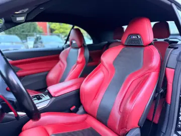 BMW M4 Cabrio xDrive Competition Widescreen