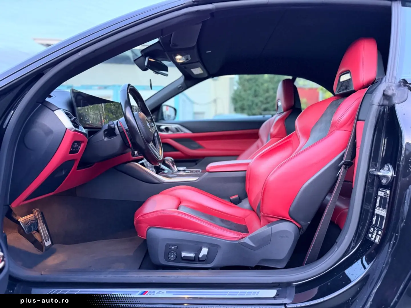 BMW M4 Cabrio xDrive Competition Widescreen
