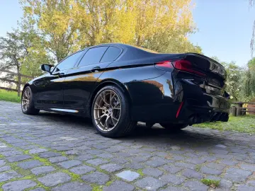 BMW M5 Comp. 1.Hand Carbon-Keramik B&W Individual