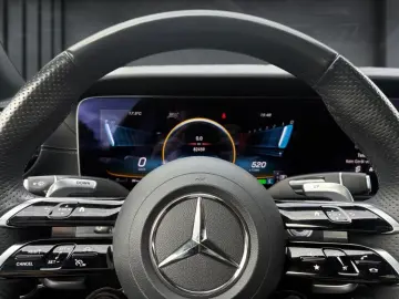 MERCEDES-BENZ AMG E 53 4M  Coupé HUD Panorama Burm. Massage