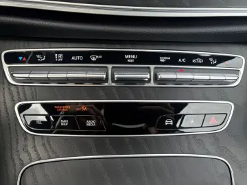 MERCEDES-BENZ AMG E 53 4M  Coupé HUD Panorama Burm. Massage