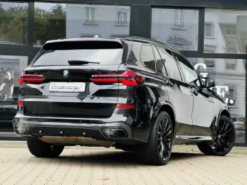 BMW X5 M60i xDrive M Sport Pro DA PA Prof Pano H K