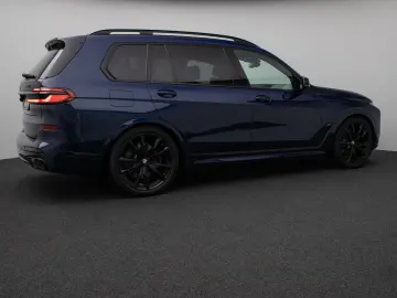 BMW X7 M60i xD Panorama 360 HUD DAB H K SoftCL 22