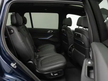BMW X7 M60i xD Panorama 360 HUD DAB H K SoftCL 22