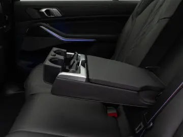BMW X7 M60i xD Panorama 360 HUD DAB H K SoftCL 22