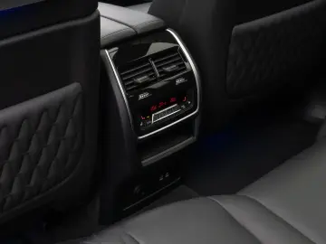 BMW X7 M60i xD Panorama 360 HUD DAB H K SoftCL 22