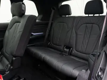 BMW X7 M60i xD Panorama 360 HUD DAB H K SoftCL 22