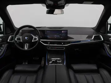 BMW X7 M60i xD Panorama 360 HUD DAB H K SoftCL 22