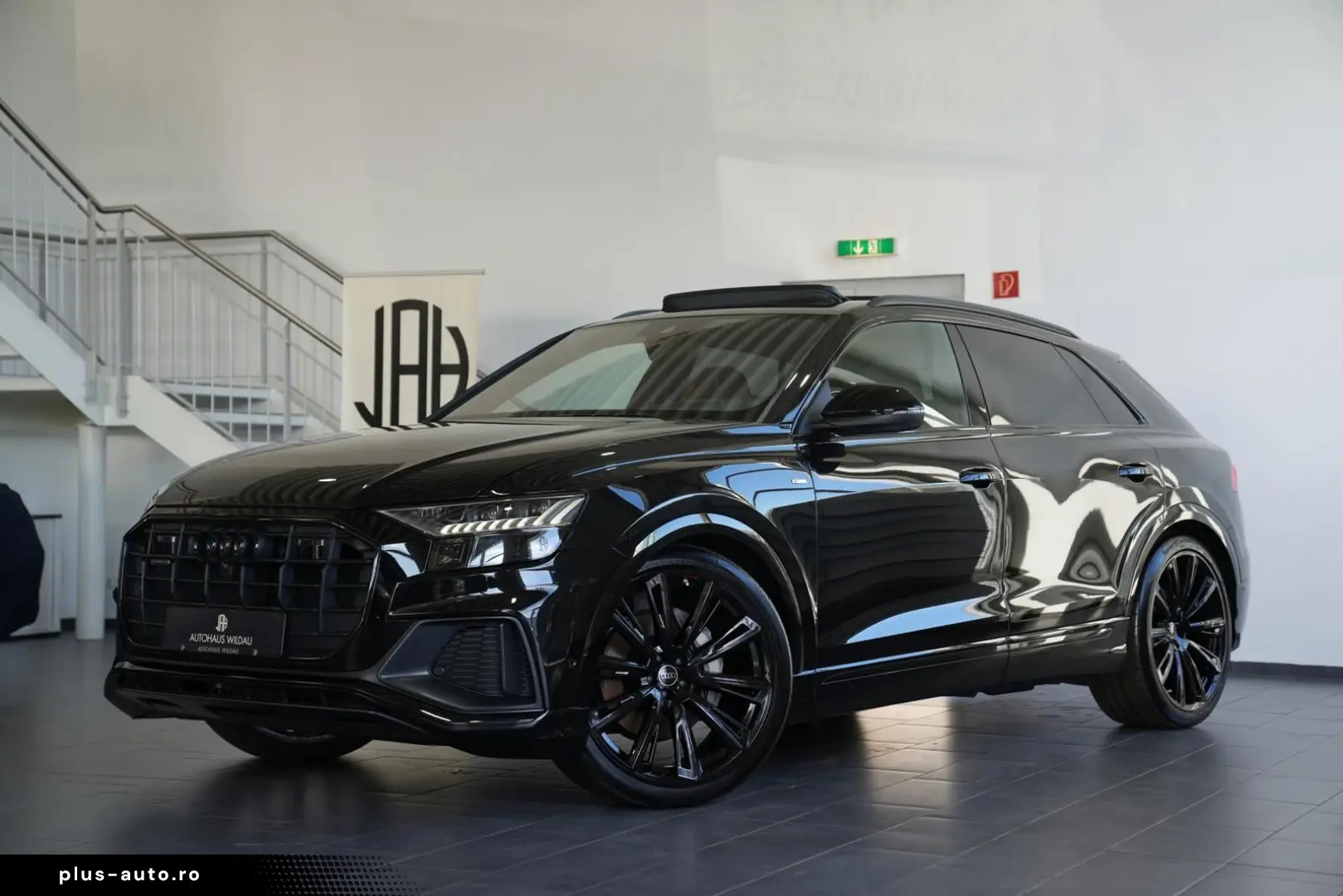 AUDI Q8 50 TDI quattro  AUT PANO AHK B&O HEAD-UP STHZ