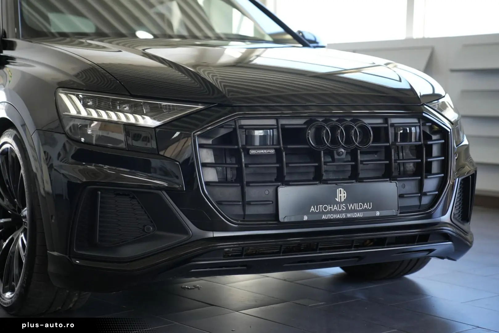 AUDI Q8 50 TDI quattro  AUT PANO AHK B&O HEAD-UP STHZ