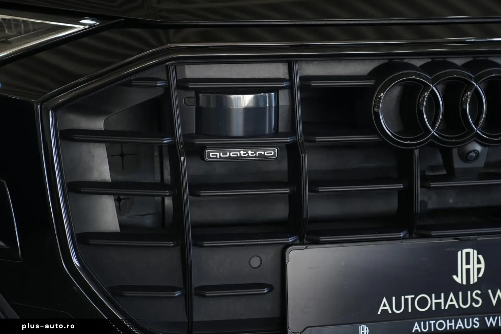 AUDI Q8 50 TDI quattro  AUT PANO AHK B&O HEAD-UP STHZ
