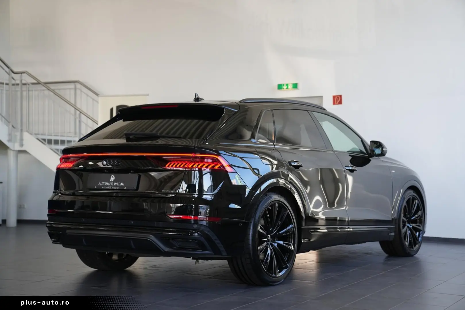 AUDI Q8 50 TDI quattro  AUT PANO AHK B&O HEAD-UP STHZ