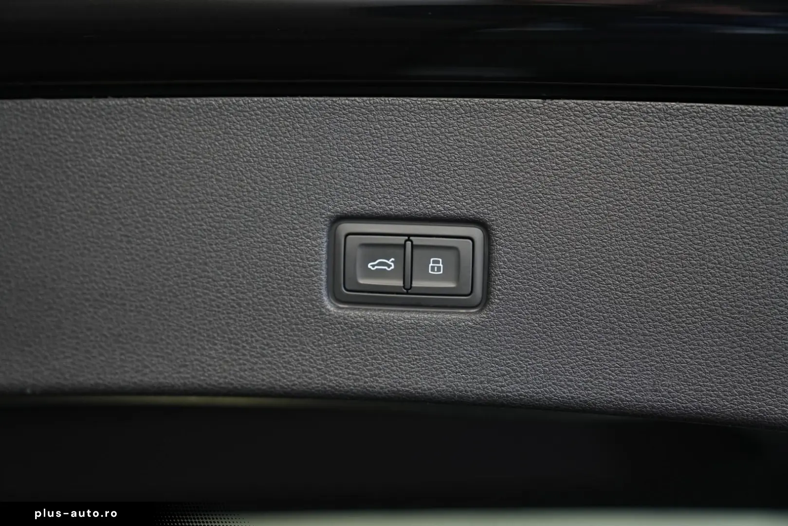 AUDI Q8 50 TDI quattro  AUT PANO AHK B&O HEAD-UP STHZ