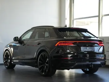 AUDI Q8 50 TDI quattro  AUT PANO AHK B&O HEAD-UP STHZ