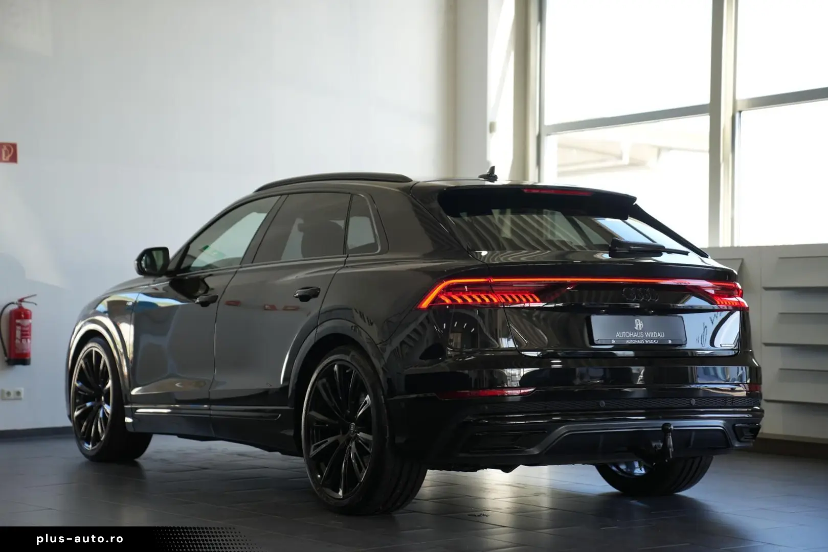 AUDI Q8 50 TDI quattro  AUT PANO AHK B&O HEAD-UP STHZ