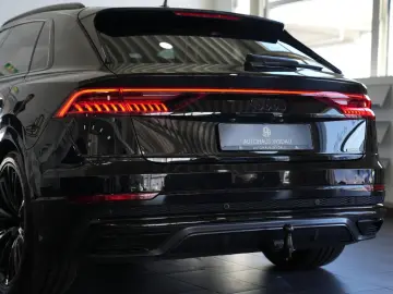AUDI Q8 50 TDI quattro  AUT PANO AHK B&O HEAD-UP STHZ