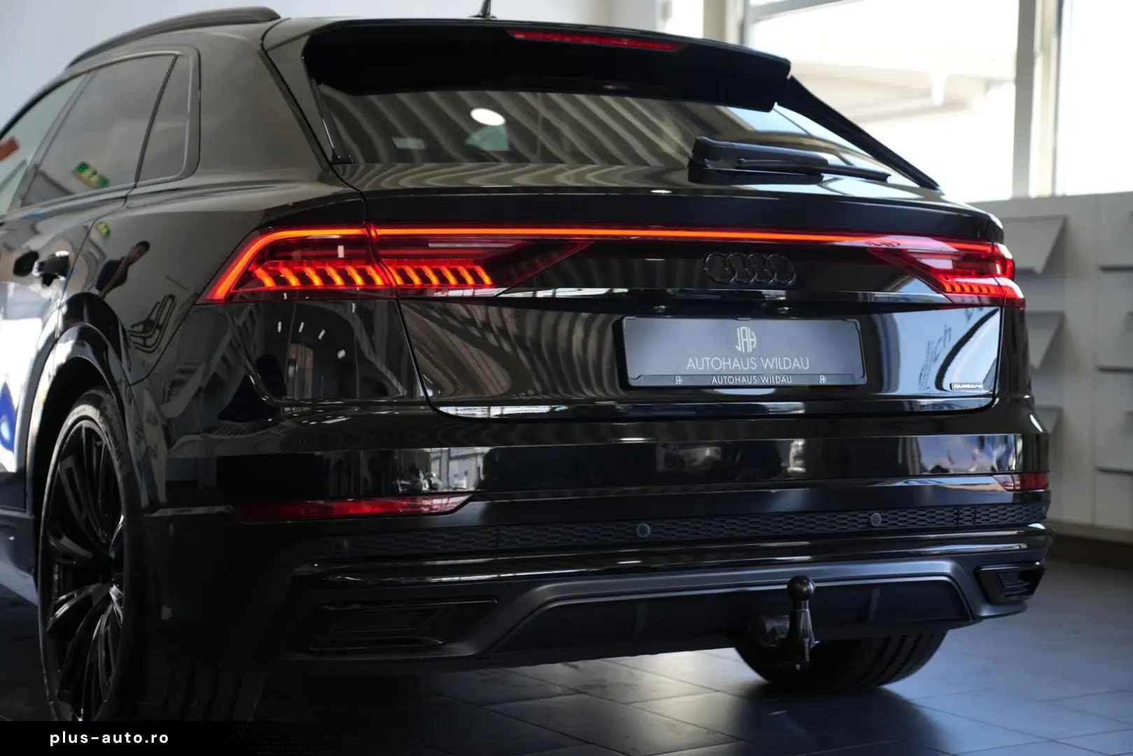 AUDI Q8 50 TDI quattro  AUT PANO AHK B&O HEAD-UP STHZ