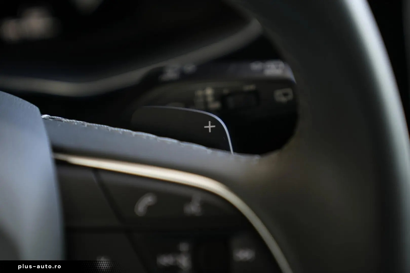 AUDI Q8 50 TDI quattro  AUT PANO AHK B&O HEAD-UP STHZ