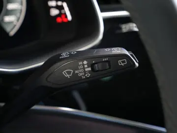 AUDI Q8 50 TDI quattro  AUT PANO AHK B&O HEAD-UP STHZ