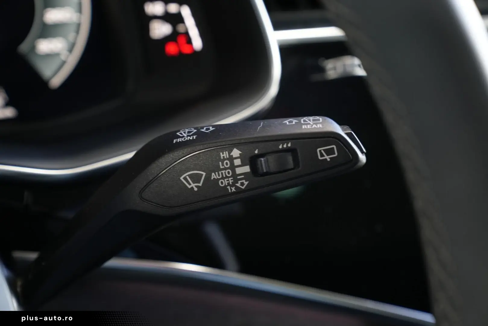 AUDI Q8 50 TDI quattro  AUT PANO AHK B&O HEAD-UP STHZ