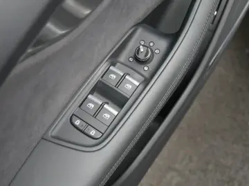 AUDI RS Q8 HD-Matrix Pano B&O STHZG Luft
