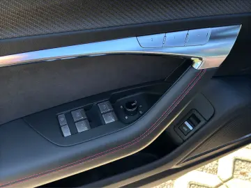 AUDI RS6 Avant TFSI Q AHK PANO HD-MATRIX BuO KERAMIK