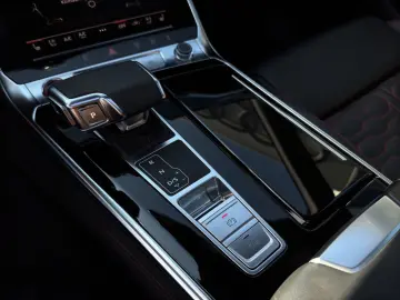 AUDI RS6 Avant TFSI Q AHK PANO HD-MATRIX BuO KERAMIK