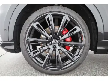 AUDI Q8 50 TDI quattro S line competition plus