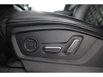 AUDI Q8 50 TDI quattro S line competition plus