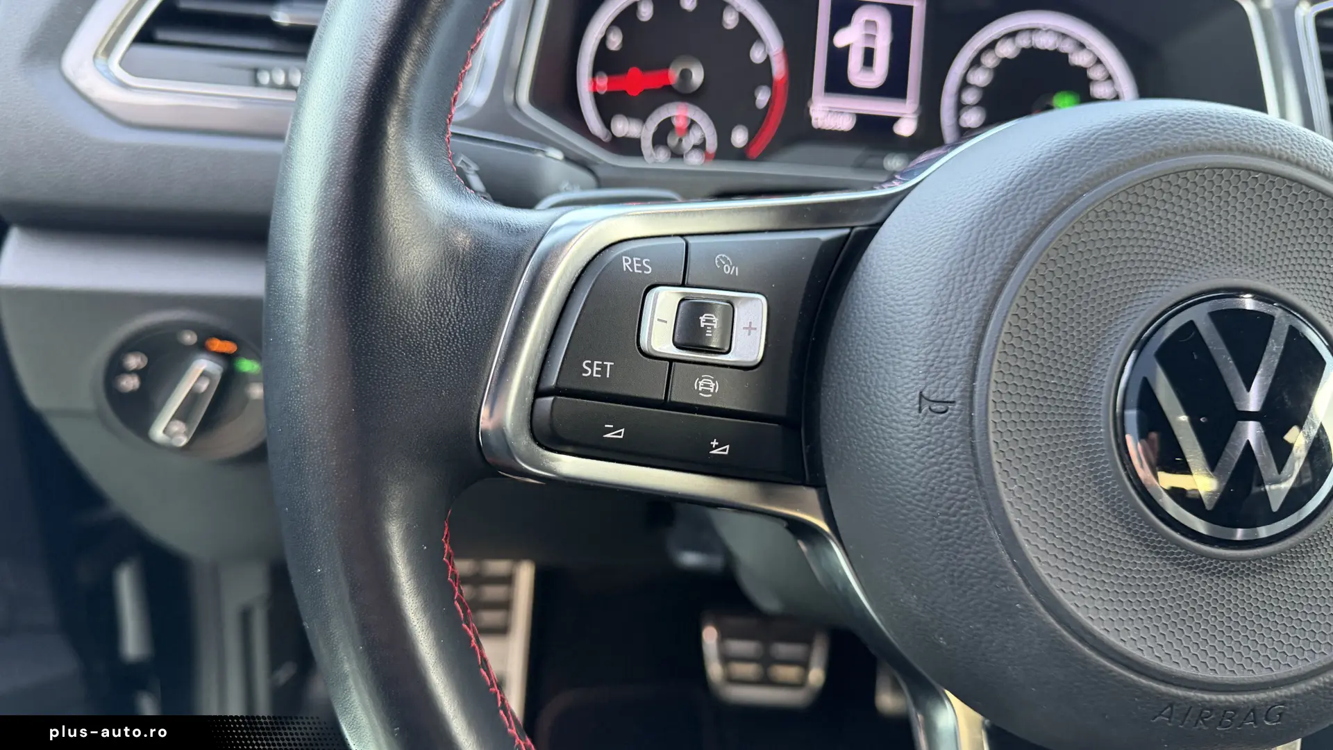Volkswagen T-Roc 1.5 TSI 150CP DSG   TVA deductibil