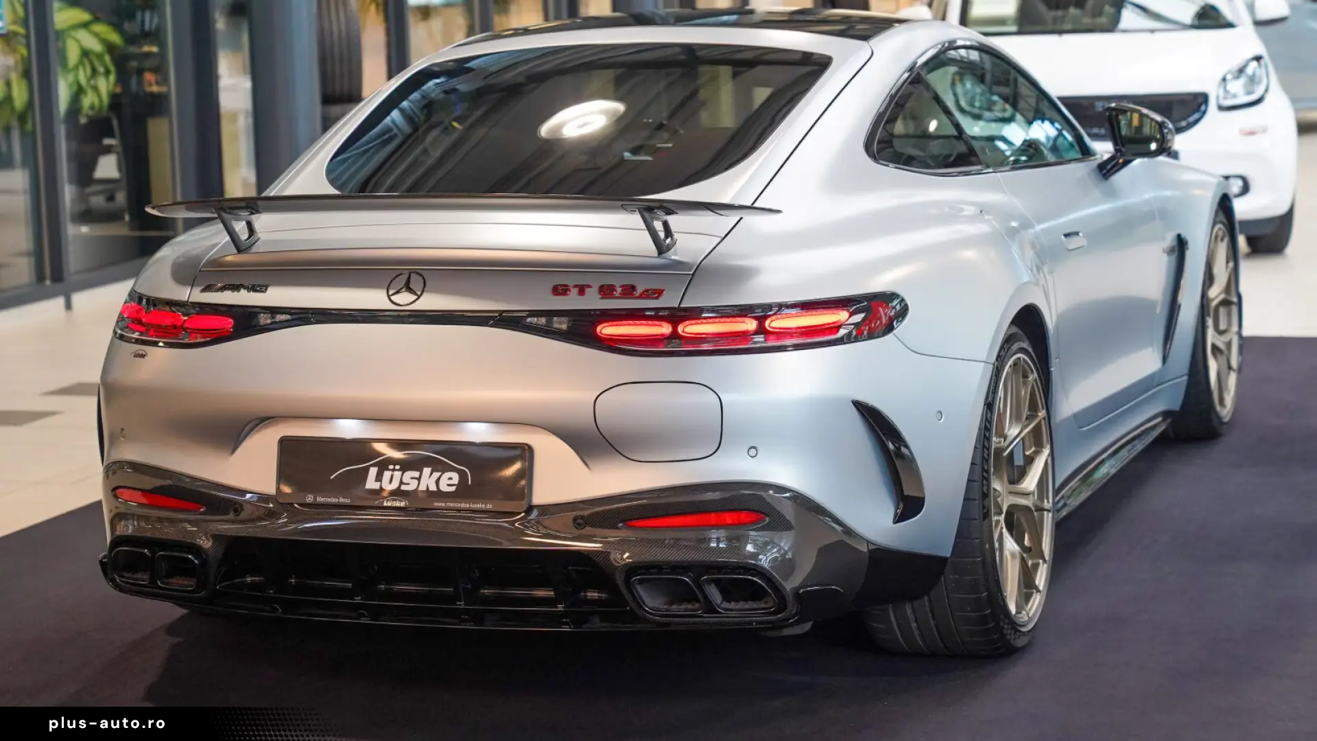 Mercedes-Benz AMG GT 63 S E PERFORMANCE MATT Carbon techgold