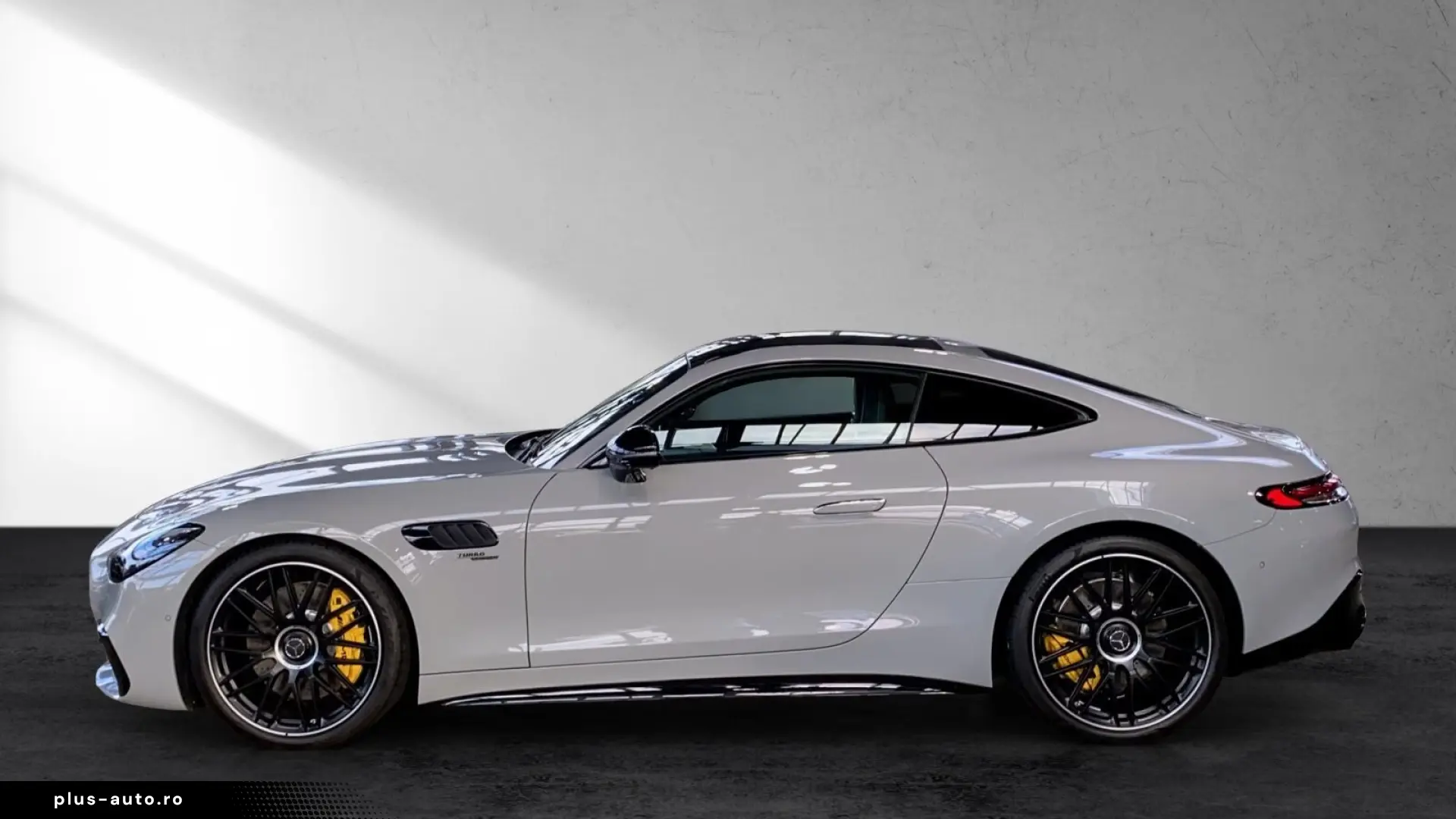 Mercedes-Benz AMG GT 43 4M AMG Performance Seat.