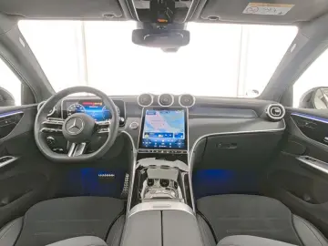 MERCEDES-BENZ GLC 300 de 4M Coupé AMG-Sport Pano AHK…