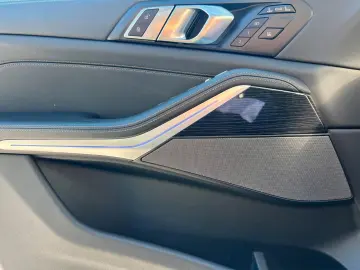 BMW X7 40 d xD M Sport PanoSky LED ACC 360  HUD StHz
