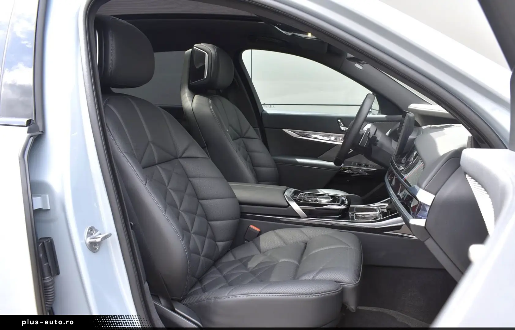 BMW 740 XD M SPORT SHADOW  LCI LUFT. STHZ B&W PANO A