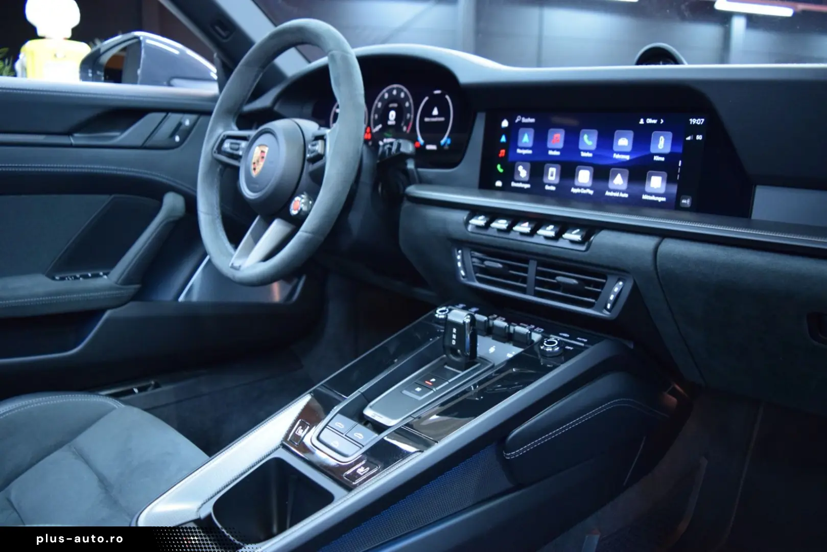 PORSCHE Carrera 4 GTS  Burmester  Sport Chrono Lift
