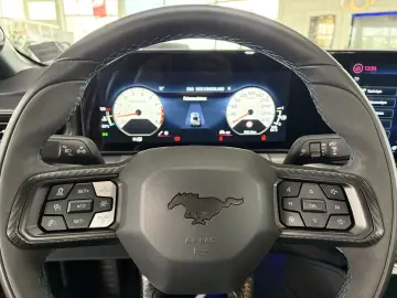 FORD Mustang 5.0 V8 DARK HORSE  20 Zoll   RECARO