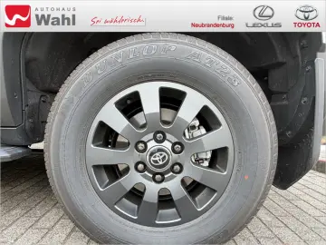 TOYOTA Land Cruiser 2.8 2 8 D-4D 151 kW AWD Executive