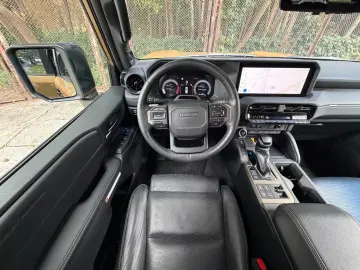 TOYOTA Land Cruiser 2.8 D-4D 4WD First Edition