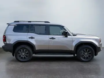 TOYOTA Land Cruiser 2.8 D-4D Executive  LED 360  AHK AC