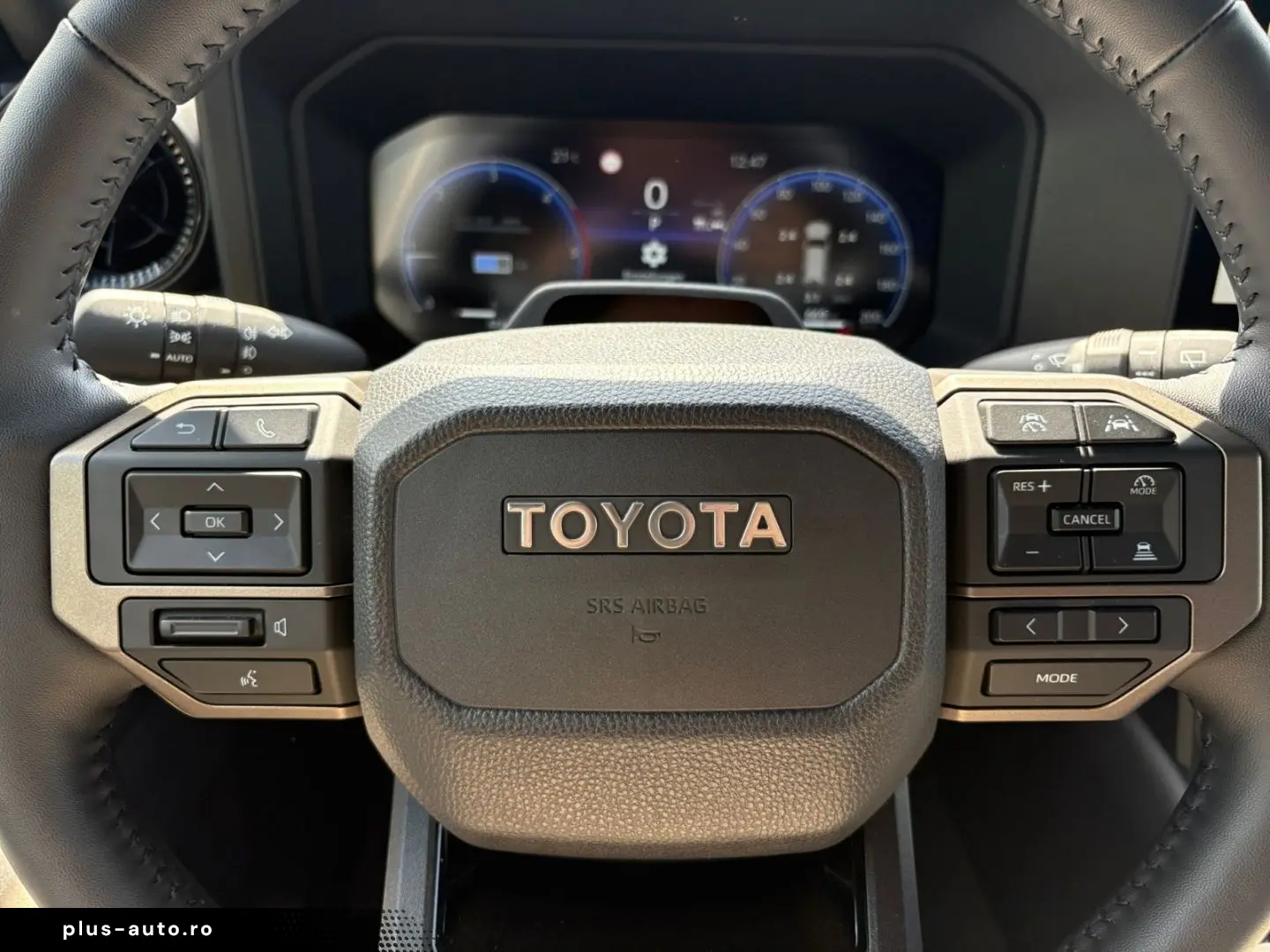 TOYOTA Land Cruiser 2.8 D-4D Executive  LED 360  AHK AC