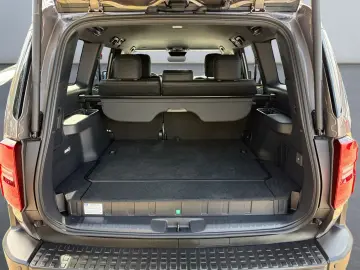 TOYOTA Land Cruiser 2.8 D-4D Executive  LED 360  AHK AC