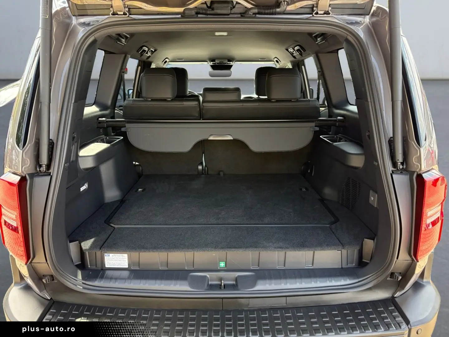 TOYOTA Land Cruiser 2.8 D-4D Executive  LED 360  AHK AC