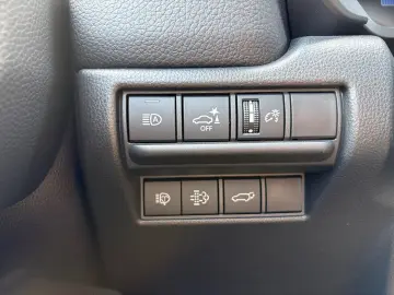 TOYOTA Land Cruiser 2.8 D-4D Executive  LED 360  AHK AC