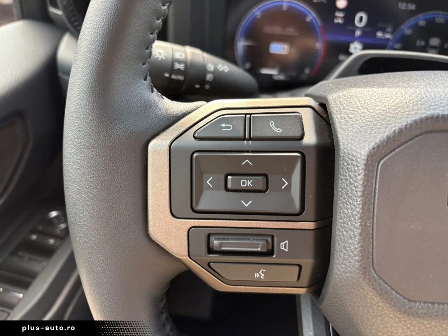 TOYOTA Land Cruiser 2.8 D-4D Executive  LED 360  AHK AC