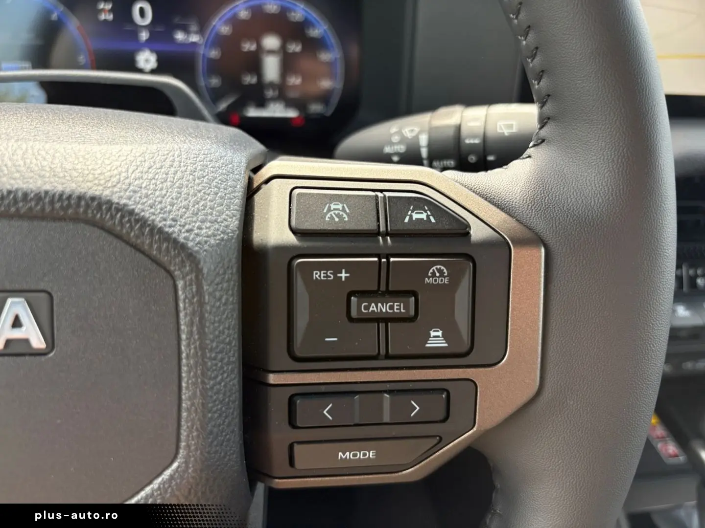 TOYOTA Land Cruiser 2.8 D-4D Executive  LED 360  AHK AC