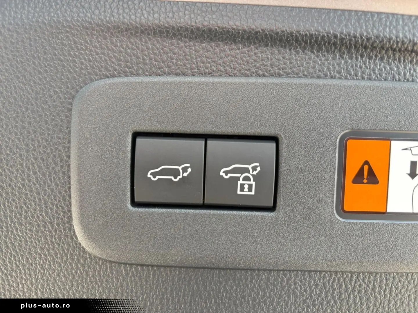 TOYOTA Land Cruiser 2.8 D-4D Executive  LED 360  AHK AC