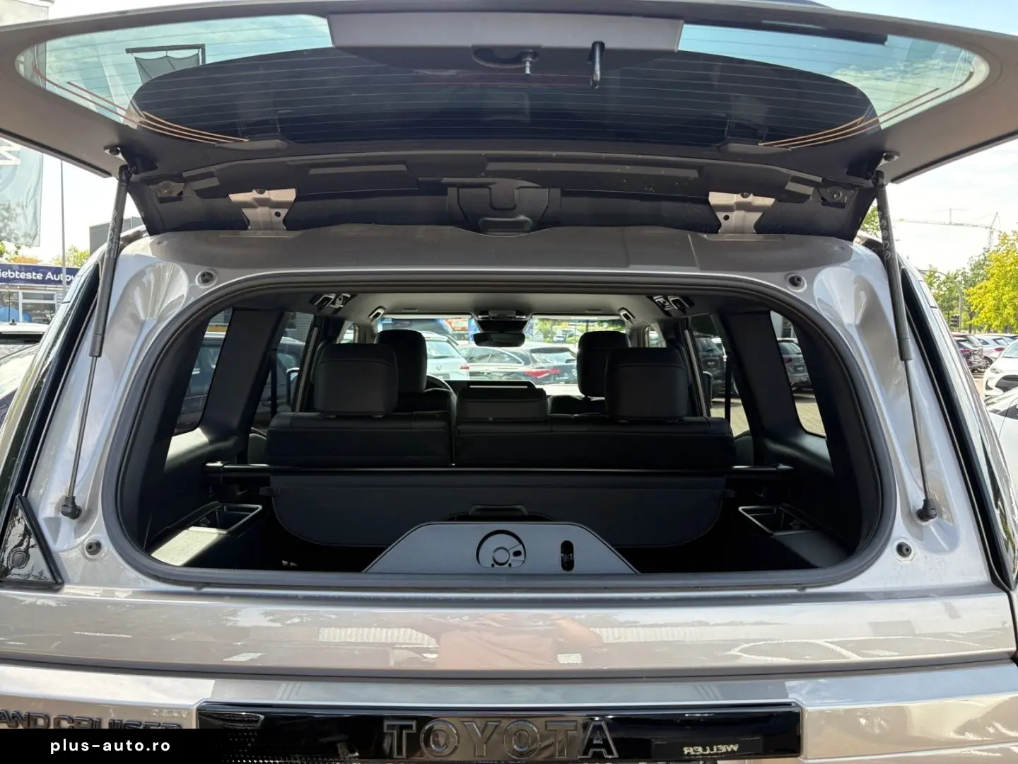 TOYOTA Land Cruiser 2.8 D-4D Executive  LED 360  AHK AC
