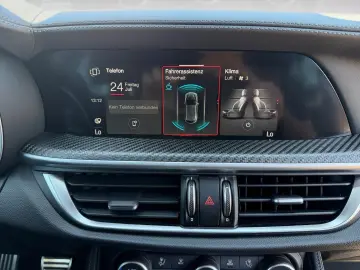ALFA ROMEO Stelvio Quadrifoglio Q4   ROSSO ETNA   Harmann