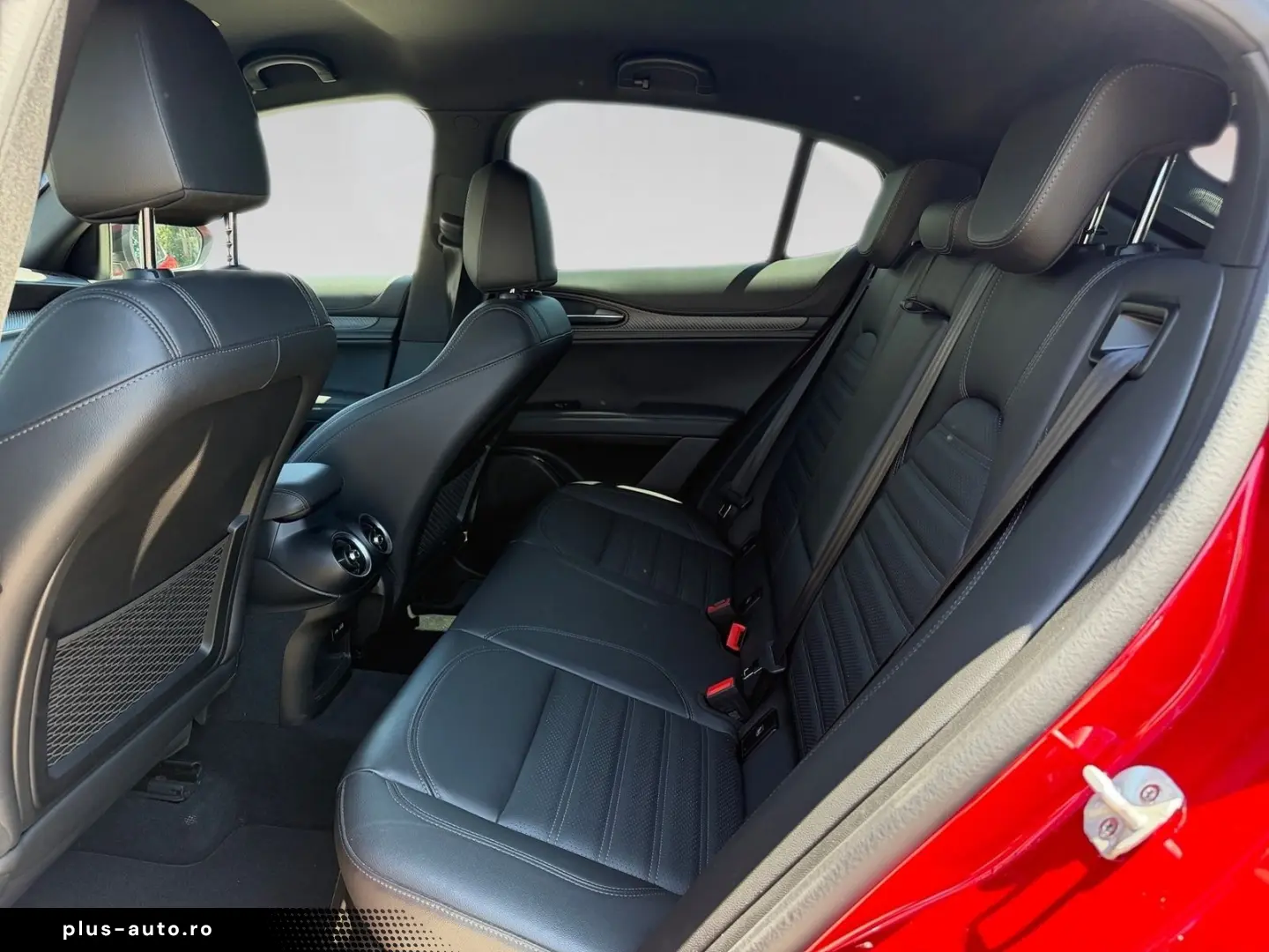 ALFA ROMEO Stelvio Quadrifoglio Q4   ROSSO ETNA   Harmann